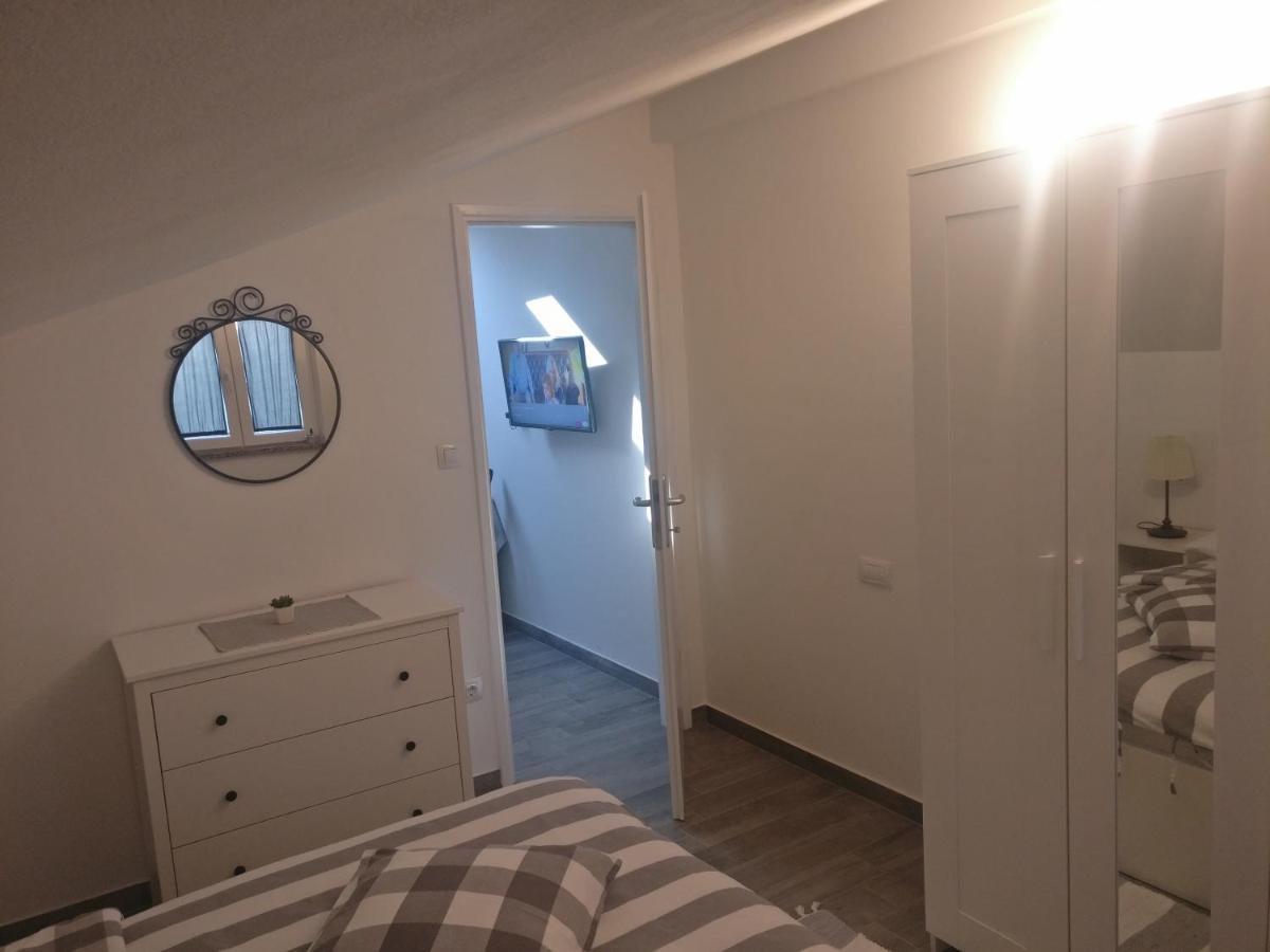 Apartmani Popovic Poreč Kültér fotó